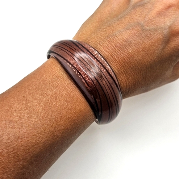 ๐ข3/$19๐ข Venetian or Murano Glass Pinkish Purple Cuff Bracelet - Picture 1 of 7